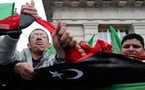 الثوار العرب "يقتلون الأب" ويمزقون أعلامهم