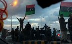 الثوار في قلب طرابلس يحتفلون بسيطرتهم على ثكنة عسكرية  والاطلسي يقول ان نهاية النظام وشيكة