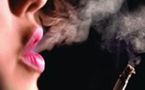 تدخين النساء بعد سن اليأس يزيد من مخاطر الإصابة بسرطان الثدي