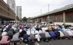 مئتا مسلم يتحدون حظر الصلاة بالشارع بحي "غوت دور" الباريسي