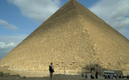 اغلاق الهرم الاكبر استجابة لضغوط من مصريين على فيسبوك