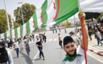 المتظاهرون بالجزائر يرفضون الحوار ويصرون على التغيير الجذري  