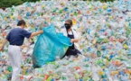آسيا الفقيرة تنتفض في وجه نفايات البلاستيك القادمة من الدول الغنية