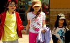 أبناء مايكل جاكسون يشاركون في حفل تكريم ابيهم الراحل في هوليوود