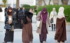 المواجهة بشأن النقاب مستمرة في كلية الآداب في منوبة قرب تونس