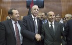 رئيس الوزراء الليبي يتهم المجلس الانتقالي ب"عرقلة" عمل الحكومة  