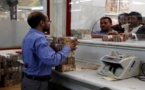 حظر تداول العملة الجديدة يفاقم الأوضاع الإنسانية لسكان اليمن