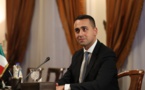 وزير الخارجية الإيطالي  يفتقد العناق في زمن الكورونا 