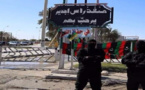 تونسيون عالقون على الحدود الليبية يقتحمون معبر رأس جديربالقوة   