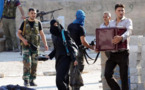 سكان حلب يعيشون أحوالاً مأساوية يحاصرهم الخوف والرصاص العشوائي