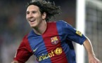 ميسي يقود برشلونة لفوز درامي على أوساسونا بالدوري الأسباني