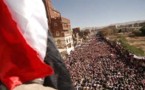 عشرات الالاف يتظاهرون في صنعاء مطالبين بمحاكمة صالح وإقالة أعوانه