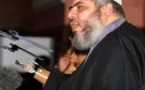 ابو حمزة واربعة متهمين اخرين يمثلون الثلاثاء امام المحكمة العليا البريطانية
