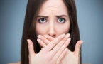 ما هي أسباب رائحة الفم الكريهة؟  وما هو العلاج لها .؟