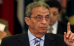 عمرو موسى يدعو المصريين للتصويت بلا على الدستور 