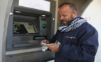 الأزمة المالية تعصف بالمجتمع الفلسطيني وتضعه أمام خيارات سوداوية