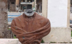 مسلحون يقطعون رأس تمثال الشاعر ابو العلاء المعري في مسقطه رأسه بمدينة المعرة