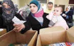 نازحون سوريون يبيعون أغراضهم الشخصية وحوائجهم لتأمين قوت أبنائهم