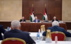  الرئيس الفلسطيني يقرر تأجيل الانتخابات وحماس ترفض قرار تأجيل
