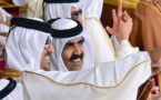 أمير قطر يستعد لتسليم السلطة إلى نجله والاكتفاء بلعب دور فخري