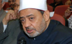 شيخ الازهر يطالب المصريين بتجنب العنف مع نزول مؤيدي ومعارضي مرسي إلى الشوراع