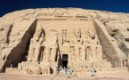 السياحة في مصر تواجه خطر الانهيار مع تدهور الوضع الامني