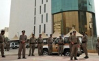 السعودية: سجين مسلح يسلم نفسه بعد ادعاء ارتداء حزام ناسف