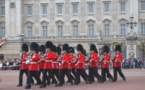 اعتقال رجل يحمل سكينا اثناء محاولته دخول قصر باكنغهام البريطاني