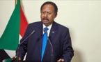 حمدوك : إطلاق سراح الوزراء وعودة الحكومة مدخل لحل أزمة السودان