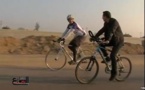    الدراجة الهوائية وسيلة مواصلات منتشرة بين العمال تثير غيرة الزوجات في مصر