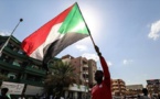 آلاف المتظاهرين السودانيين يصلون البوابة الجنوبية لقصر الرئاسة