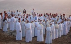 السامريون يحجون إلى قمة "جرزيم" احتفالاً بعيد "الحصاد"