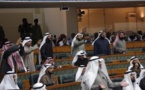نواب كويتيون يطلبون استجواب رئيس الوزراء في قضايا فساد مفترض