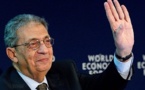 عمرو موسى يدعو حماس للقبول بالمبادرة العربية والاعتراف باسرائيل
