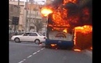 بحرينيون غاضبون يضرمون النار في سيارة للشرطة بعد مقتل فتى