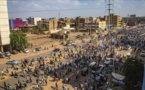 متظاهرون يغلقون شوارع بالخرطوم للمطالبة بالحكم المدني