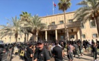 متظاهرون في بغداد يقتحمون مقر الحكومة وقصر الرئاسة