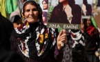 الغارديان: رجال ينضمون الى مظاهرات تقودها نساء في ايران