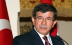 رئيس الحكومة التركية لا يخشى تداعيات سلبية لتراجع الروبل على تركيا