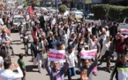 الحوثيون يفرقون بالرصاص تظاهرة "رافضة للانقلاب" بصنعاء