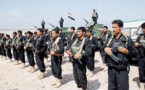 قبائل يمنية تنظم عرضا عسكريا لحماية شبوة وتأييدا لشرعية هادي
