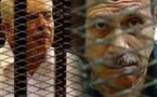 محكمة مصرية تبرئ نظيف والعادلي وتسقط التهم  عنهما