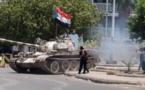 الحوثيون يحرزون تقدما في محافظة عدن  والهند تجلي رعاياها