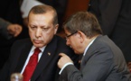  اوغلو يخوض حملة الانتخابات التشريعية التركية في ظل اردوغان