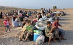 الاف اللاجئين السوريين عالقون على الحدود التركية