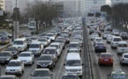 شلل مروري في فرنسا بسبب مظاهرات سائقي سيارات الأجرة  