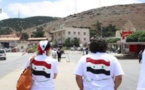 قافلة المسلحين السوريين من الزبداني تعبر الحدود اللبنانية الى بيروت