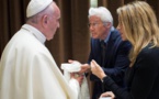 البابا فرنسيس يلتقي ريتشارد جير وجورج كلوني في الفاتيكان