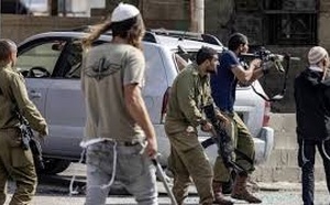 فايننشال تايمز:العالم منشغل بغزة والمستوطنون يهجرون مجتمعات الضفة الغربية