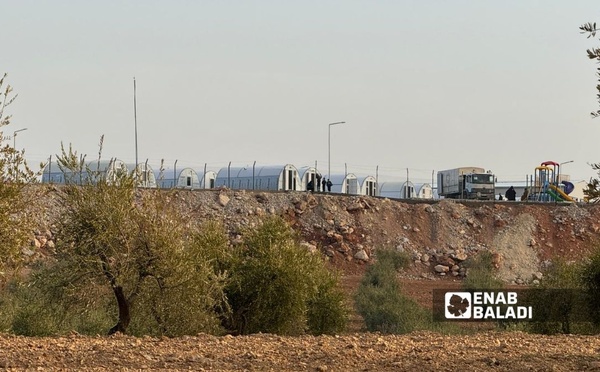 قاطنو “الهول” يصلون إلى مخيم “أخترين” بريف حلب